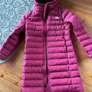 The North Face woman’s wine Burgundy Puffer Jacket